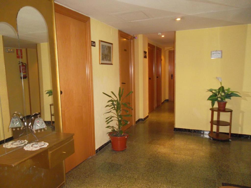 Hostal Cumbre Saragossa Exterior foto